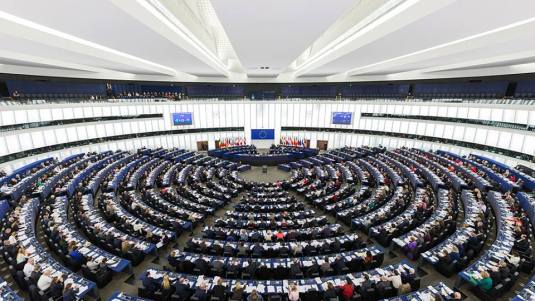 Parlamentul European are 3 sedii, la Luxemburg, Bruxeles si Strasbourg, Franta (in poza). Photo Wikipedia